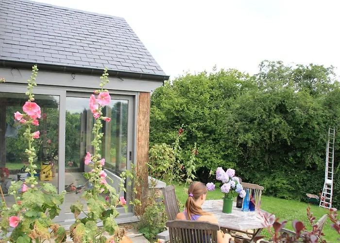 Les Hauts De Crupet Holiday home Maillen